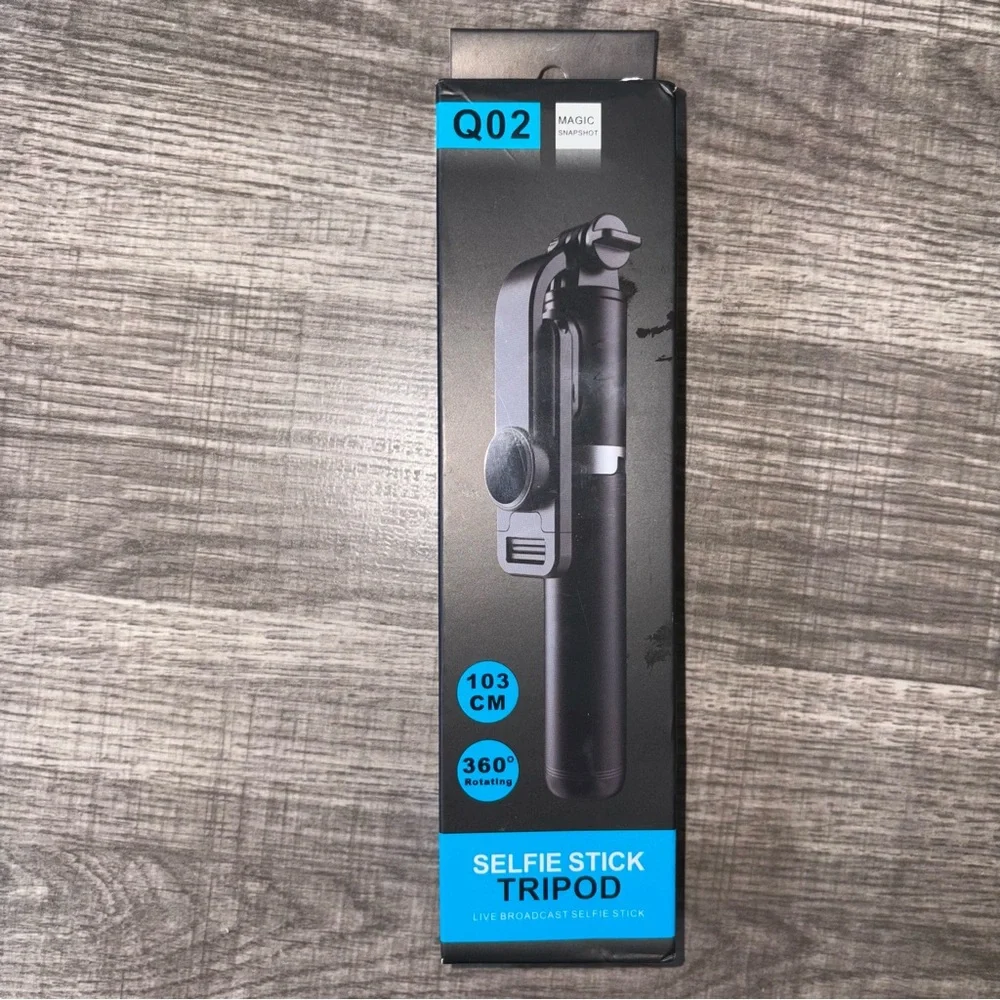 Magic Q02 Selfie Stick Tripod - Black and Blue mini selfie stick and tripod